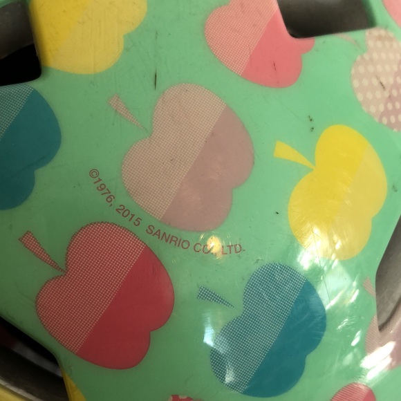 HELLO KITTY SANRIO child helmet size "child 9/16" green with apple & kitty logo - Picture 4 of 11